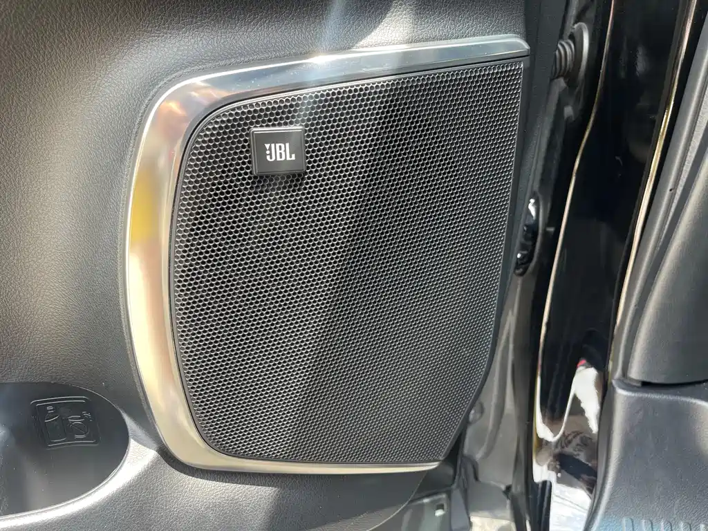 Toyota Vellfire 2020 — фото 15