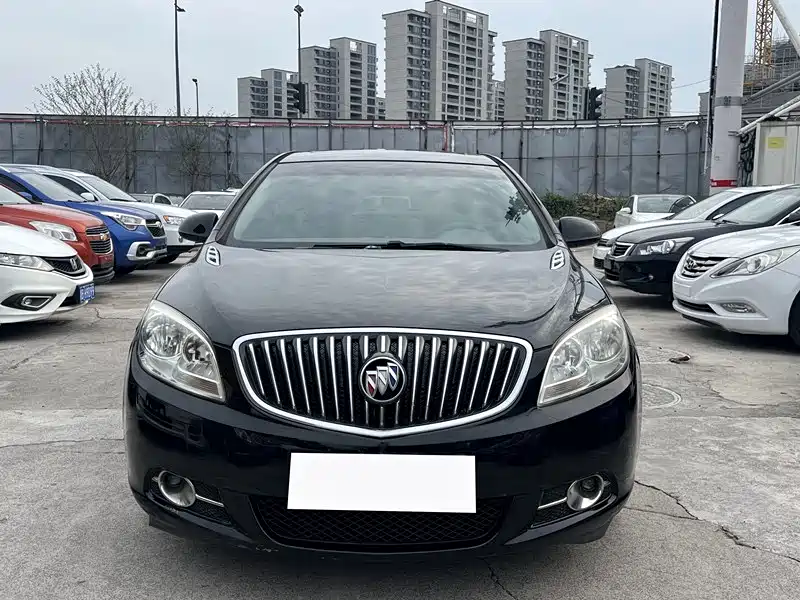 Buick Excelle 2013 — фото 2