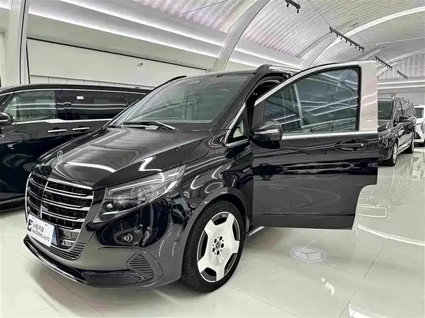 Mercedes-Benz V-Class 2024