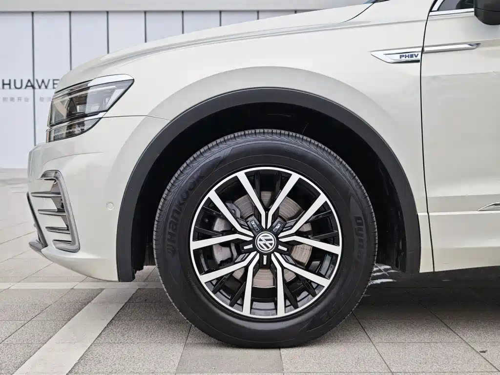 Volkswagen Tiguan L Plug-In Hybrid 2019 — фото 21