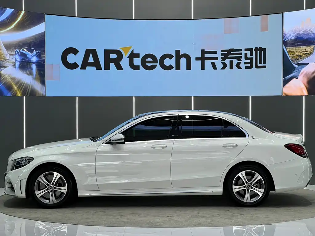 Mercedes-Benz C-Class 2021 — фото 18