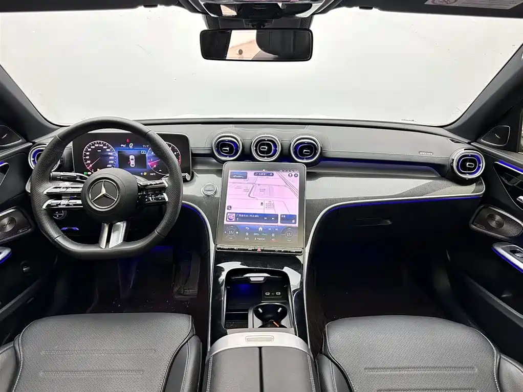 Mercedes-Benz C-Class 2024 — фото 10