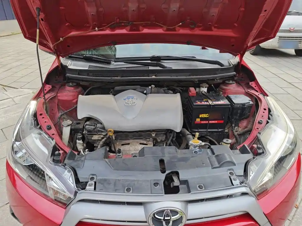 Toyota Yaris L 2015 — фото 16