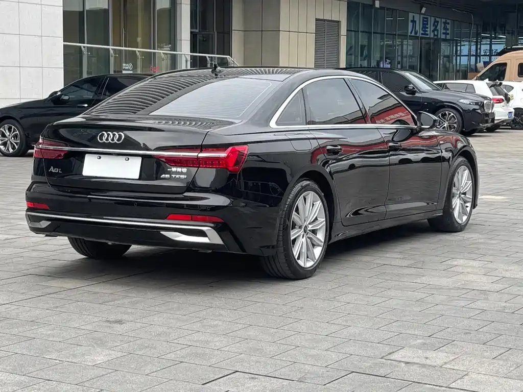 Audi A6L 2023 — фото 21