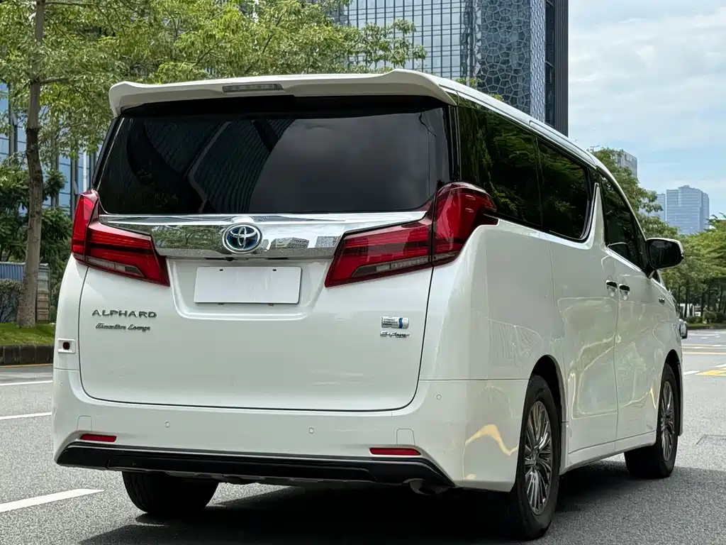 Toyota Alphard 2020 — фото 23