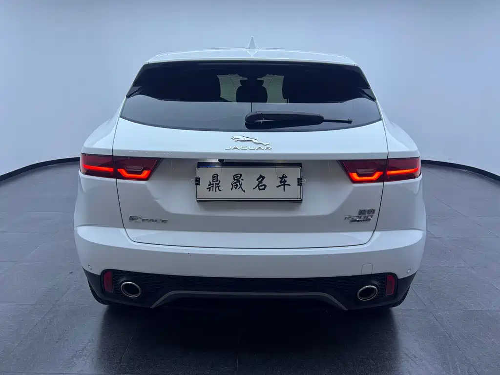 Jaguar E-PACE 2020 — фото 5