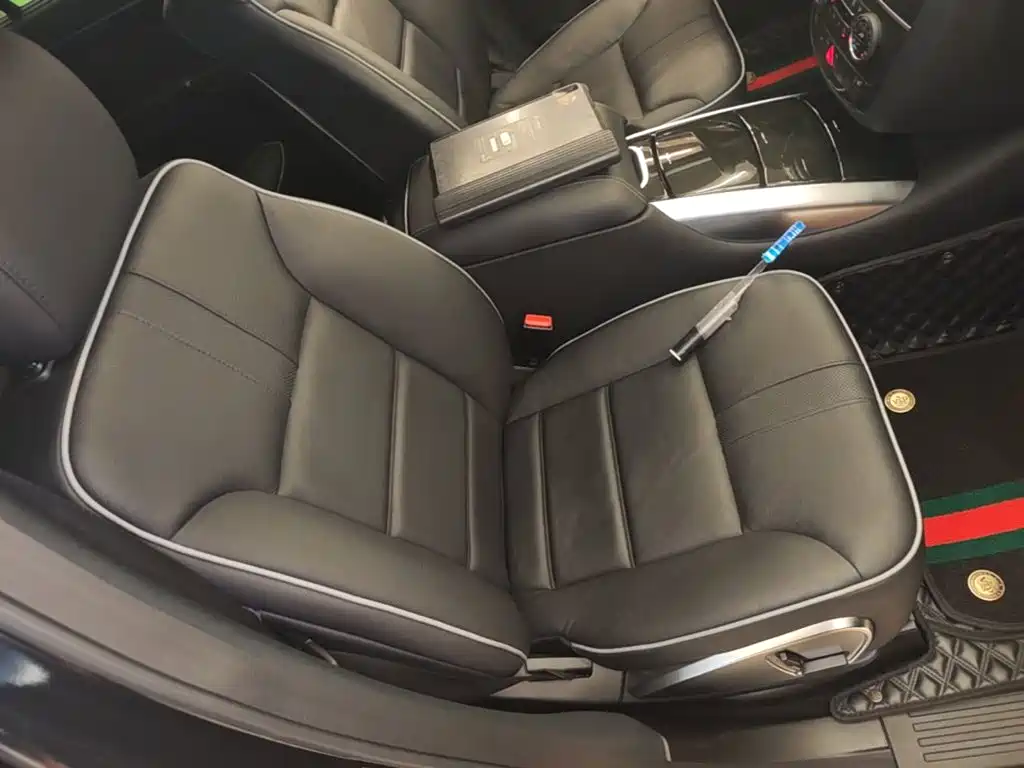 Mercedes-Benz R-Class 2018 — фото 25