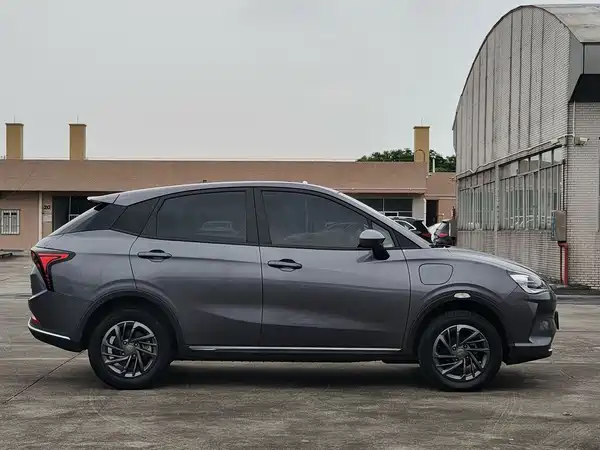 Neta V 2022