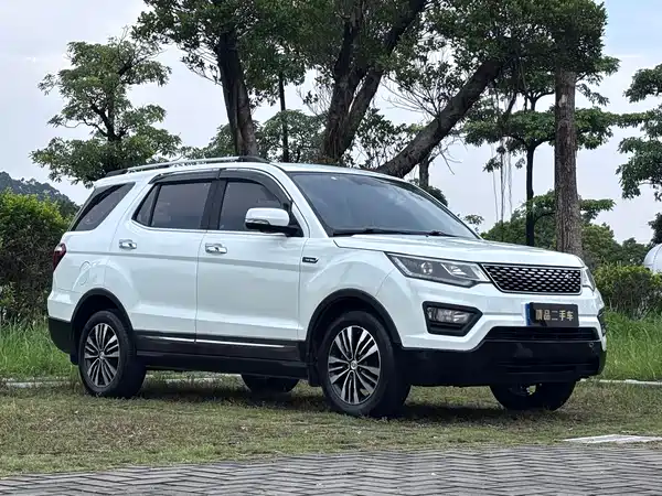 Changan Auchan CX70 2017