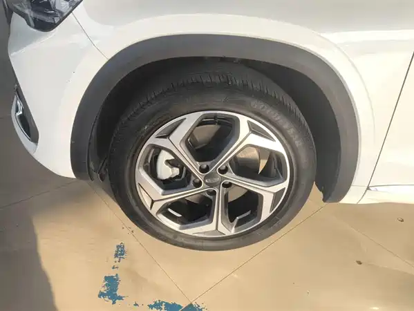 Geely Xingyue L 2021