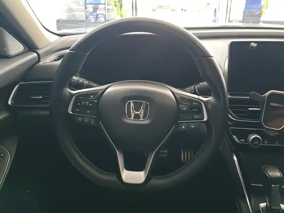 Honda Accord 2022 — фото 15