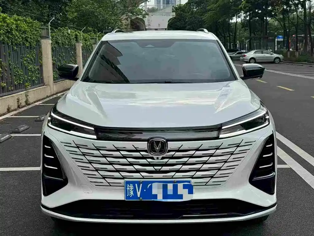 Changan CS75 PLUS 2025 — фото 3