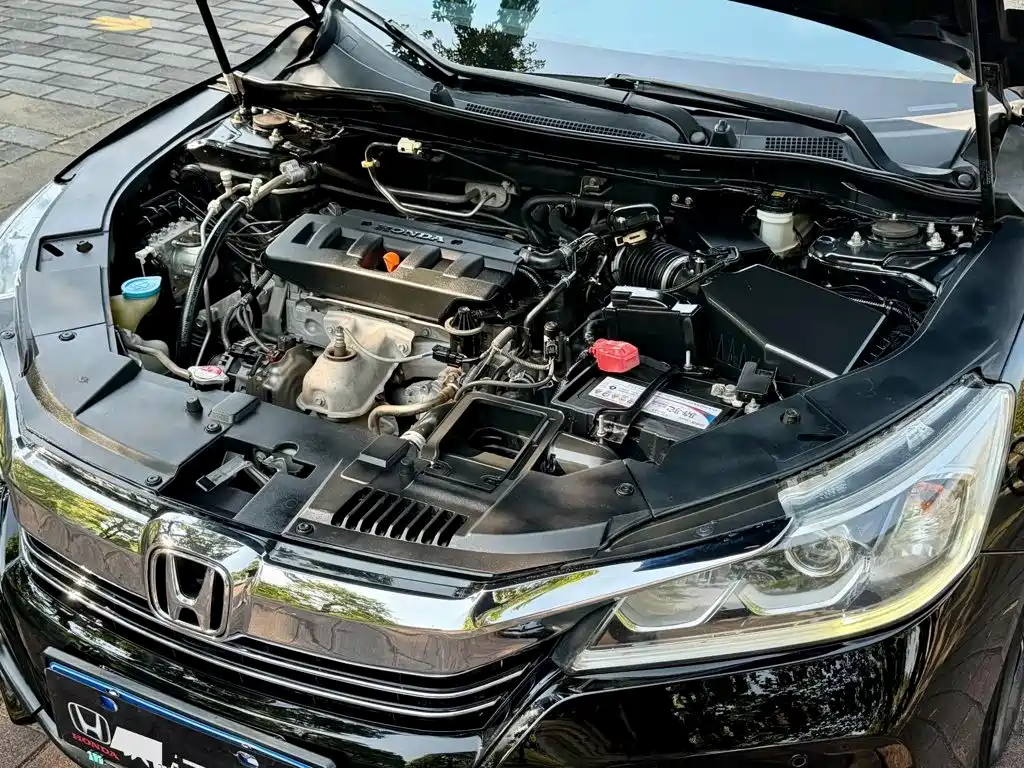 Honda Accord 2016 — фото 10