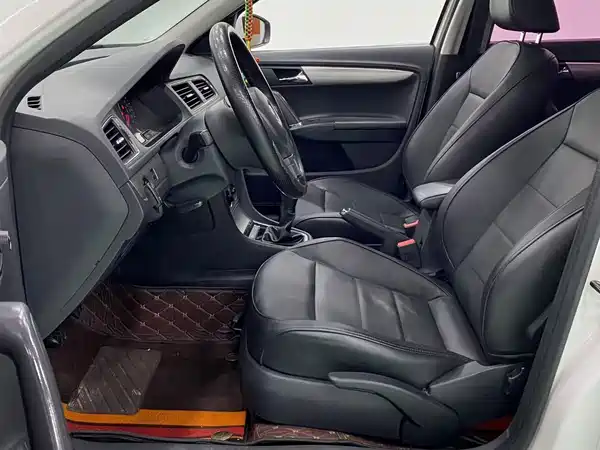 Volkswagen Lavida 2015