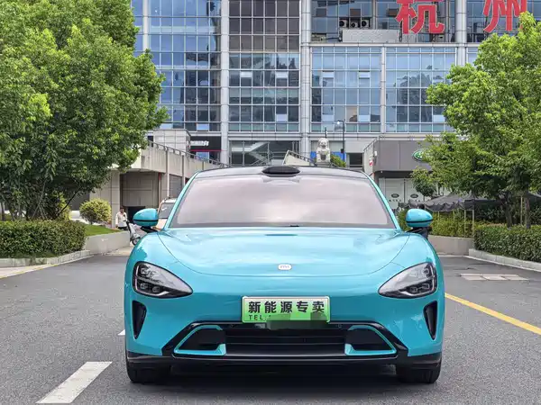 Xiaomi SU7 2024