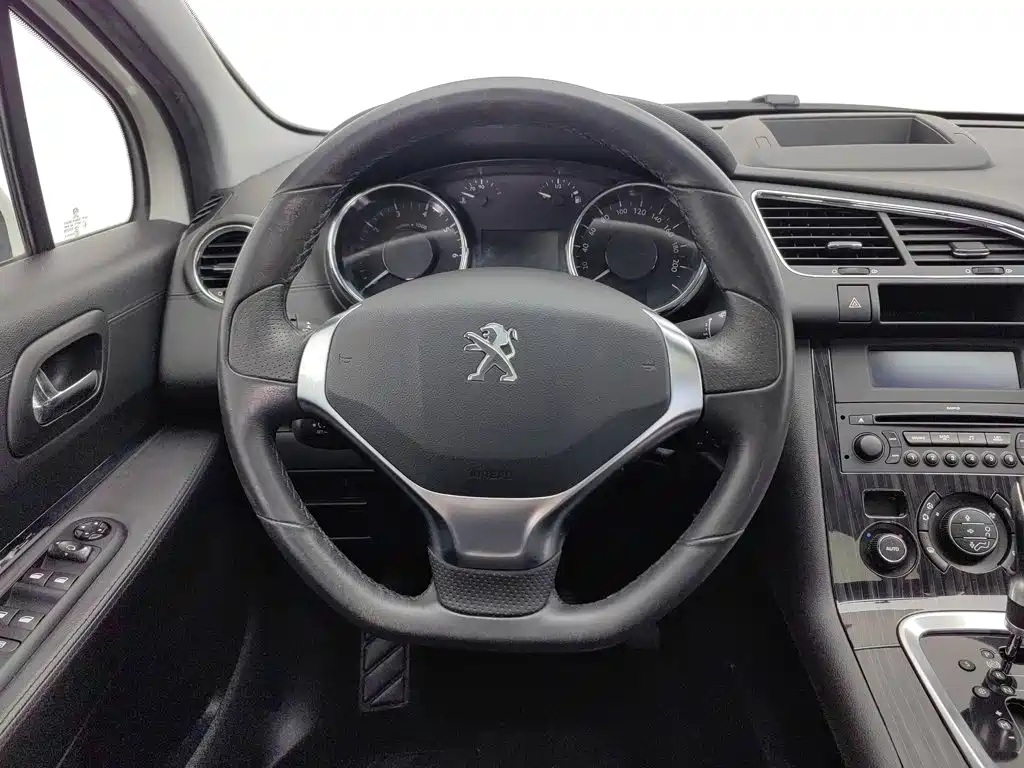 Peugeot 3008 2015 — фото 11