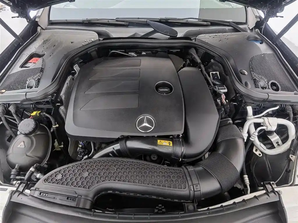 Mercedes-Benz E-Class 2022