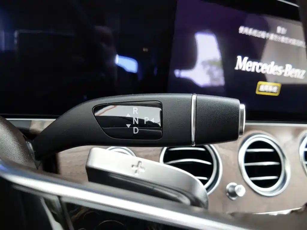 Mercedes-Benz E-Class 2022 — фото 13
