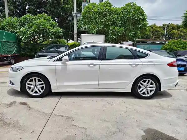 Ford Mondeo 2015