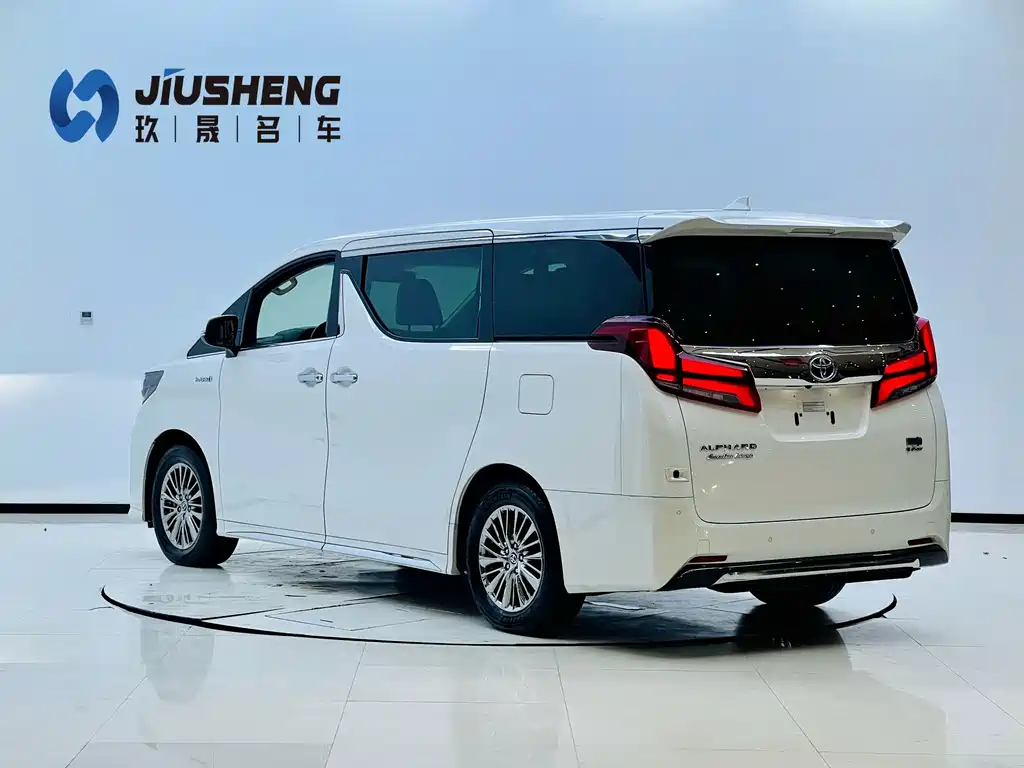 Toyota Alphard 2022 — фото 8