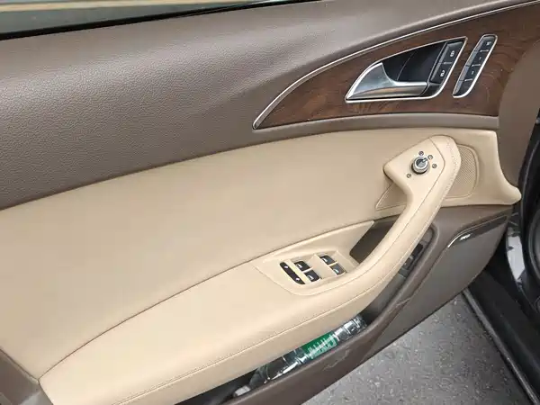 Audi A6L 2012