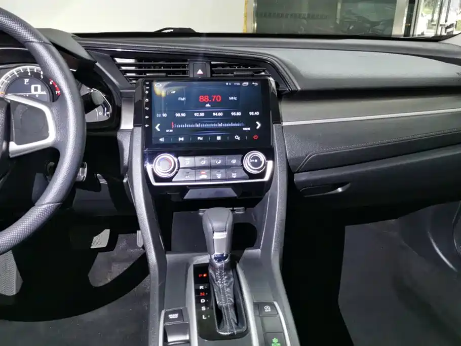 Honda Civic 2017 — фото 13