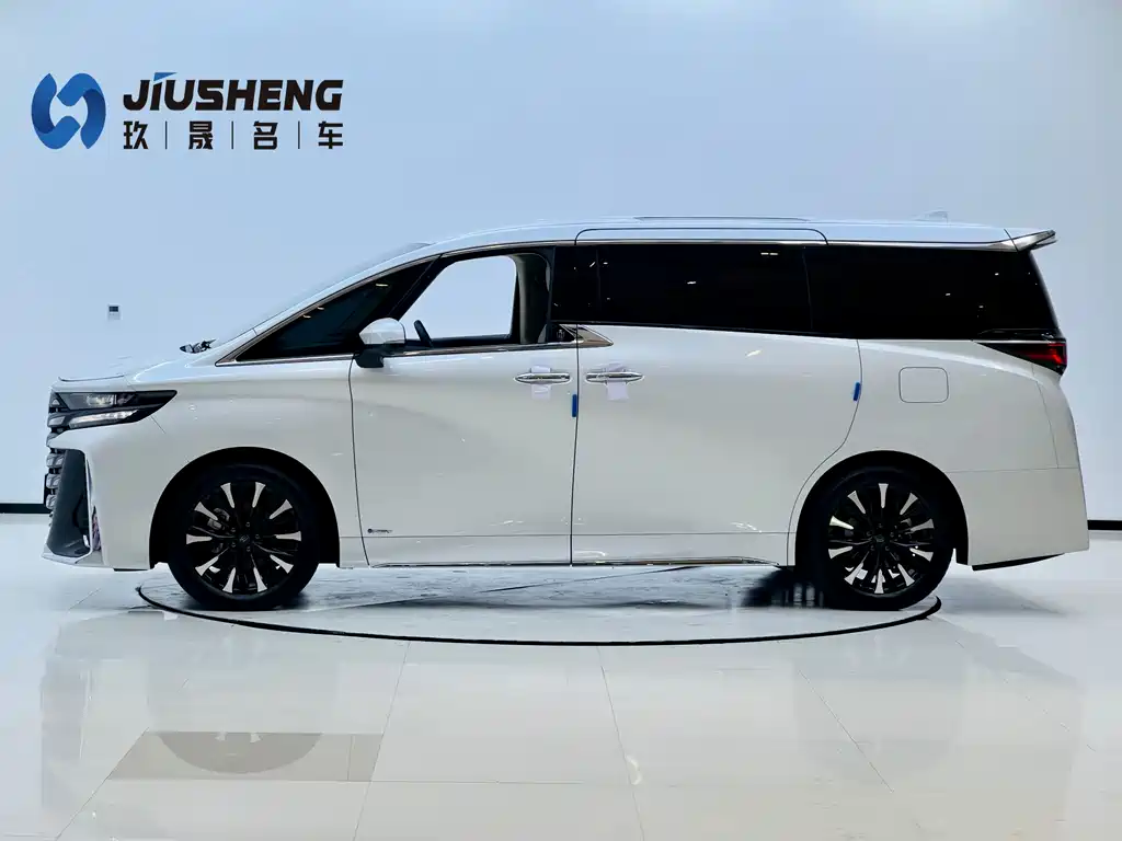 Toyota Vellfire 2024 — фото 2