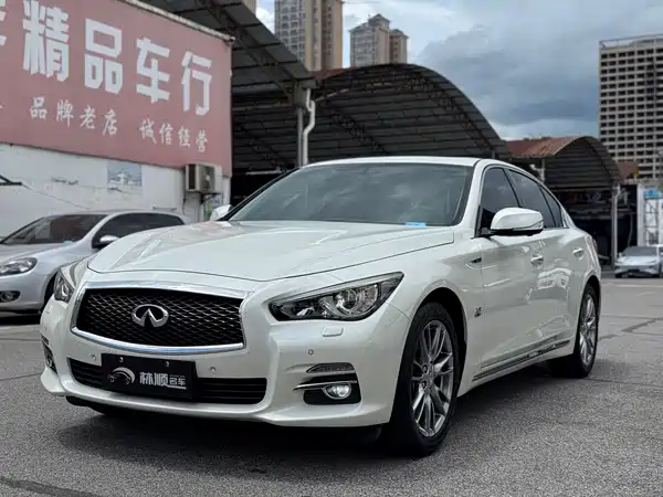 Infiniti Q50L 2017