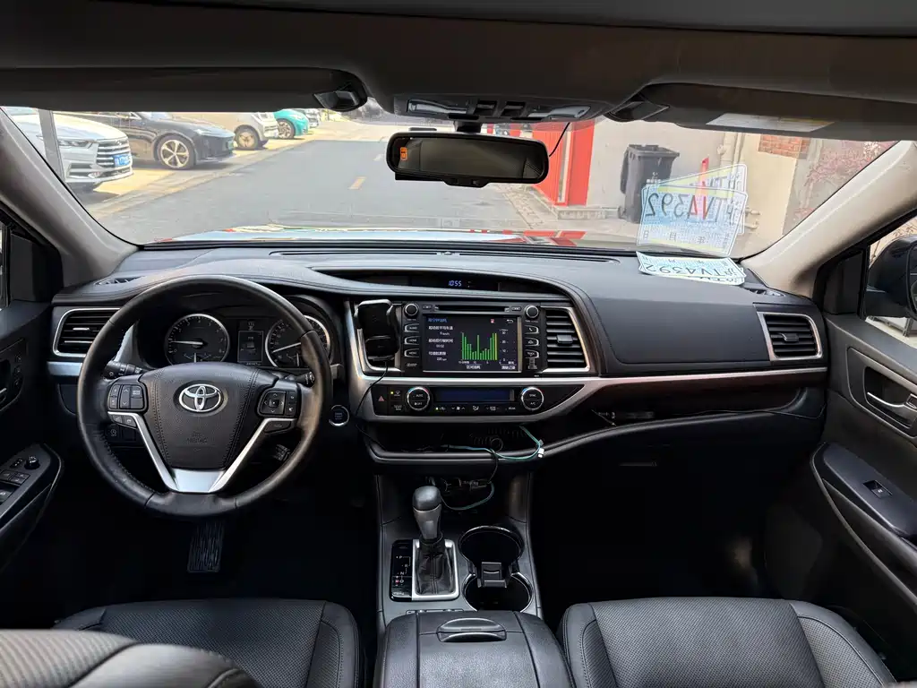 Toyota Highlander 2016