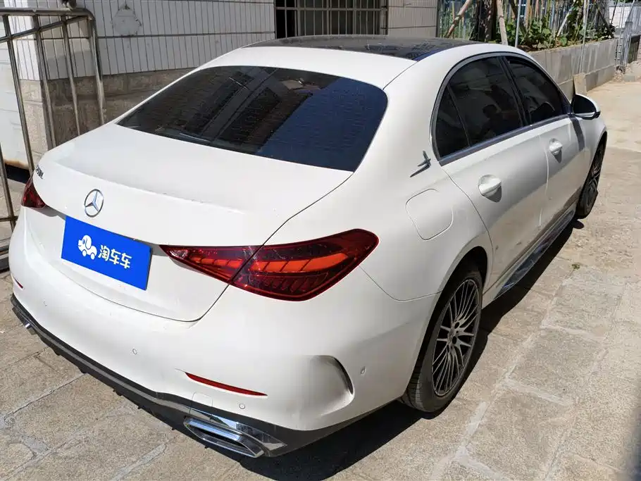 Mercedes-Benz C-Class 2025 — фото 3