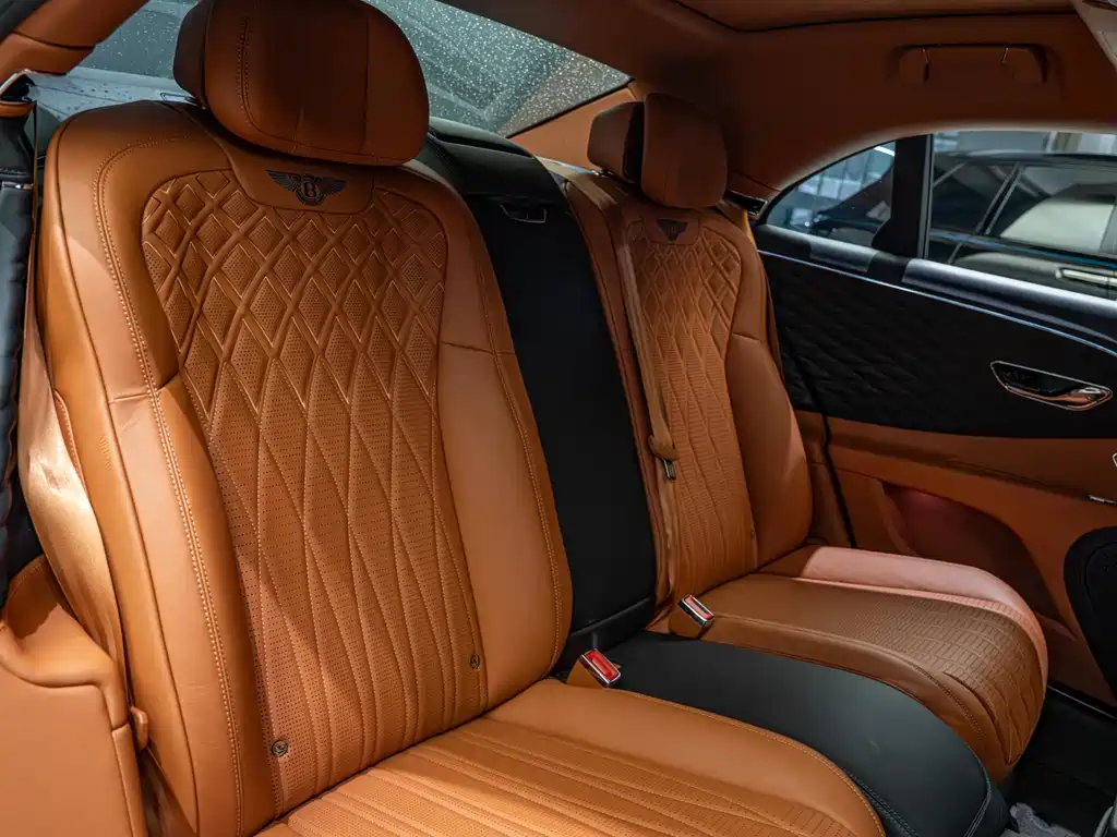 Bentley Flying Spur 2022 — фото 10