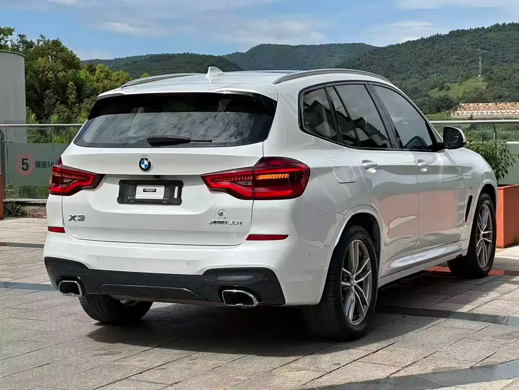 BMW X3 2018 — фото 9