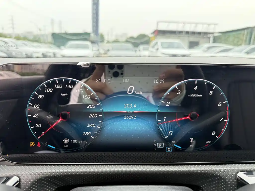 Mercedes-Benz A-Class 2022 — фото 10