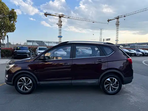 Baojun 560 2015