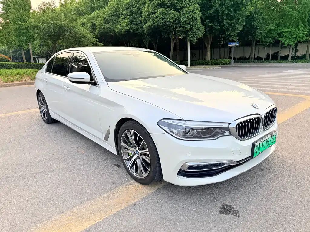 BMW 5 Series New Energy 2018 — фото 3