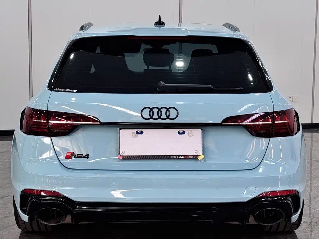 Audi RS 4 2025 — фото 6