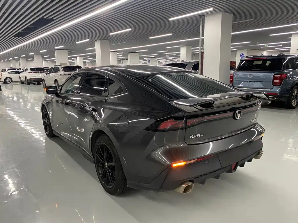 Changan UNI-V 2023 — фото 7