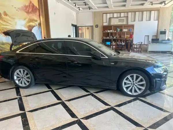 Audi A6L 2022