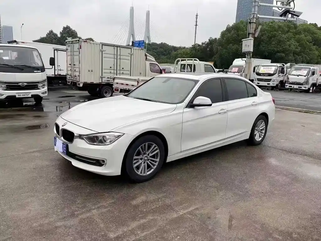 BMW 3 Series 2014 — фото 1