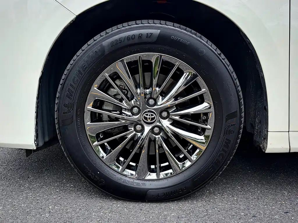 Toyota Alphard 2021 — фото 24
