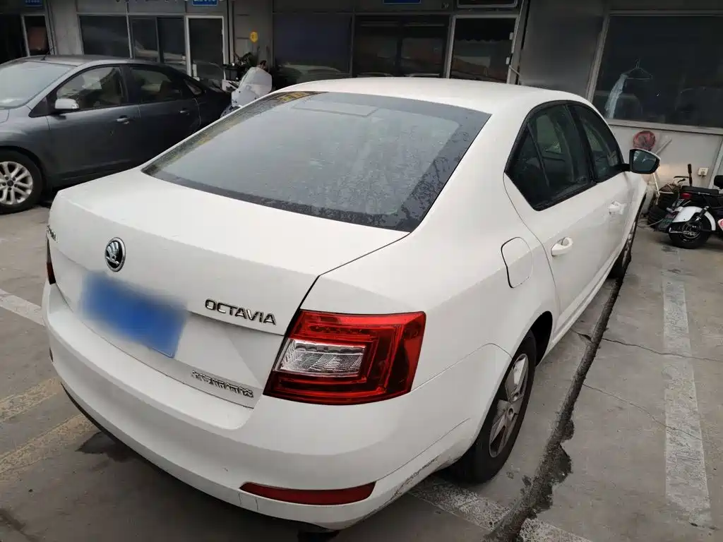 Skoda Octavia 2017 — фото 5
