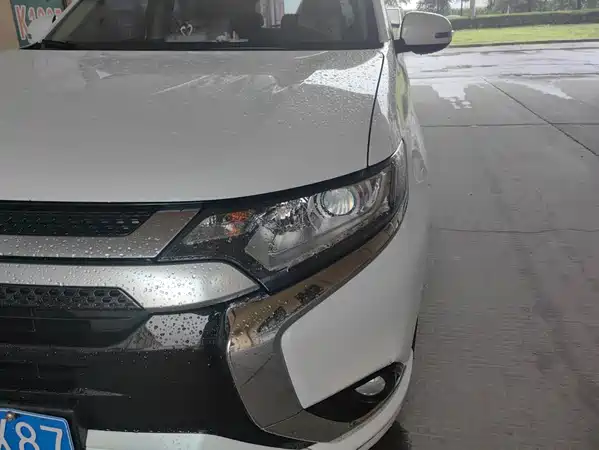 Mitsubishi Outlander 2021