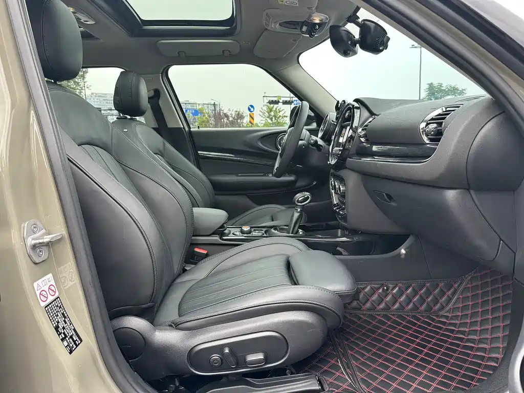 MINI Clubman 2019 — фото 11