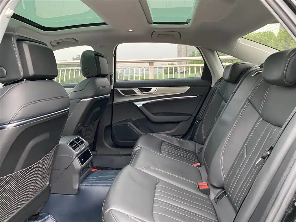 Audi A6L 2022