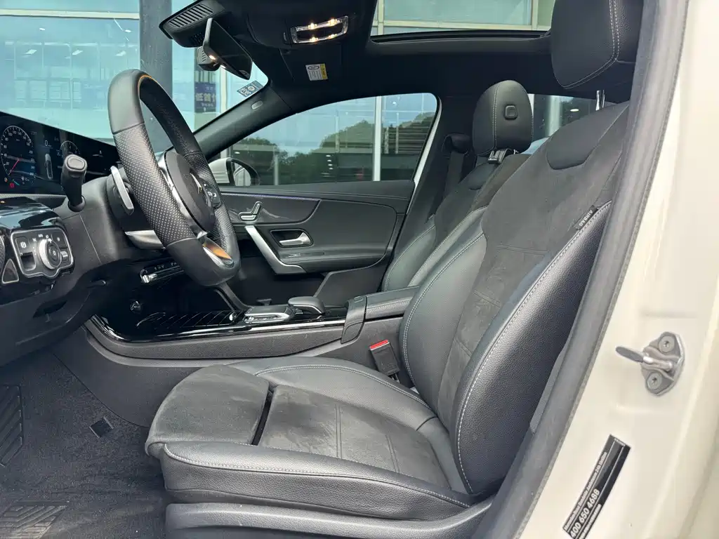 Mercedes-Benz A-Class 2020 — фото 14