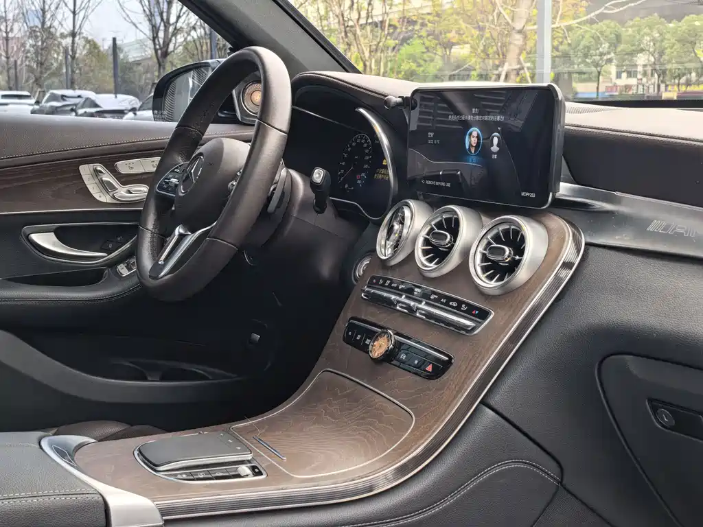 Mercedes-Benz GLC 2022 — фото 12