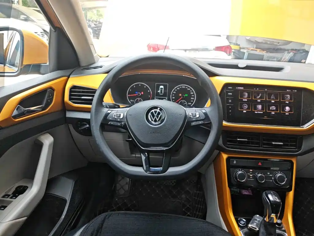 Volkswagen T-Cross 2021 — фото 11