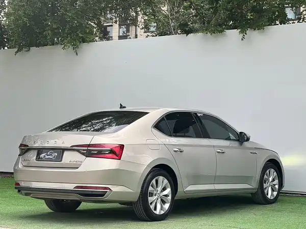 Skoda Superb 2022