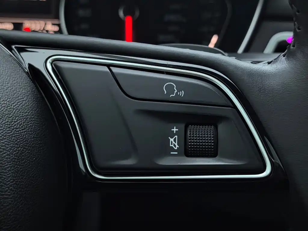 Audi A4L 2018 — фото 20