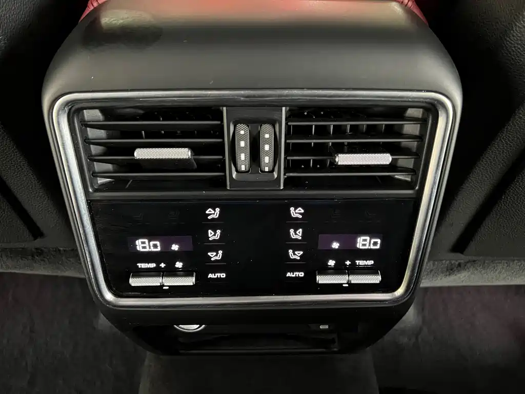 Porsche Cayenne 2019 — фото 18